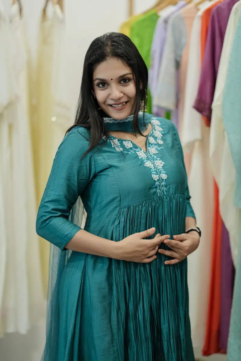 Handworked Pleated Kurta with Dupatta