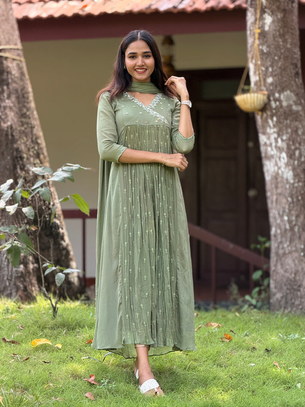 Handworked Pleated Kurta with Dupatta