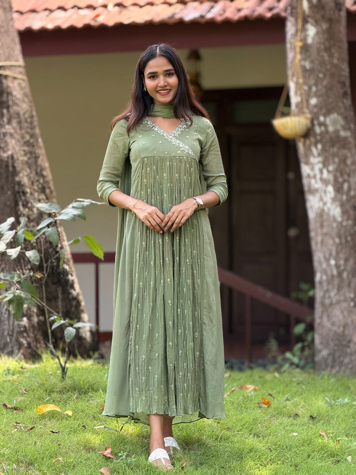 Handworked Pleated Kurta with Dupatta