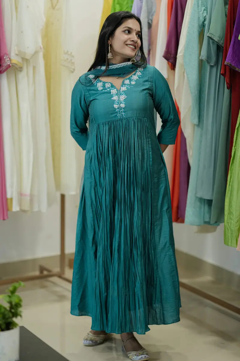 Handworked Pleated Kurta with Dupatta