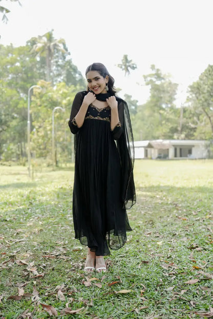 Handworked Pleated Kurta with Dupatta