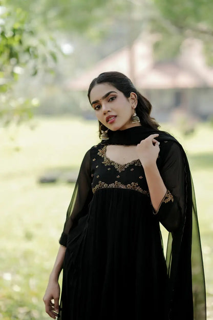 Handworked Pleated Kurta with Dupatta
