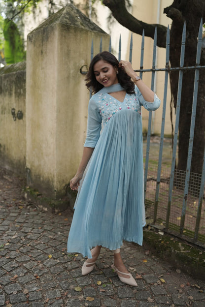 Handworked Pleated Kurta with Dupatta