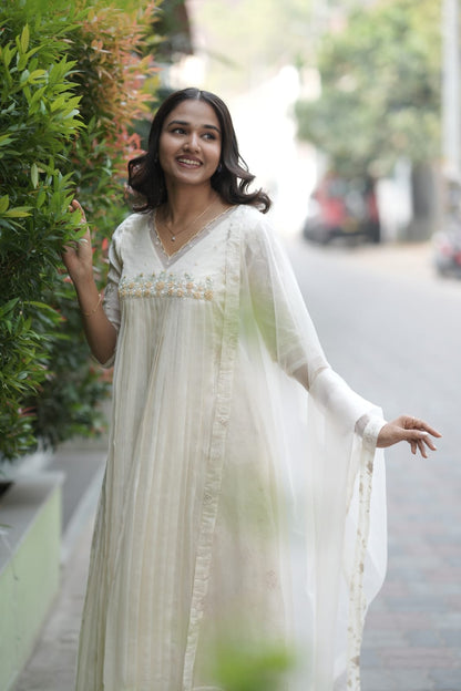 Handworked Pleated Kurta with Dupatta