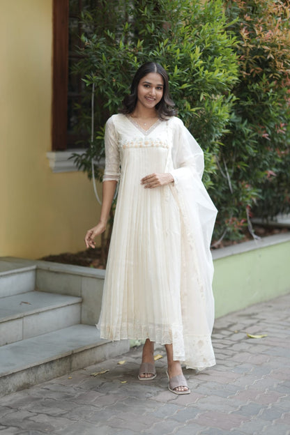 Handworked Pleated Kurta with Dupatta