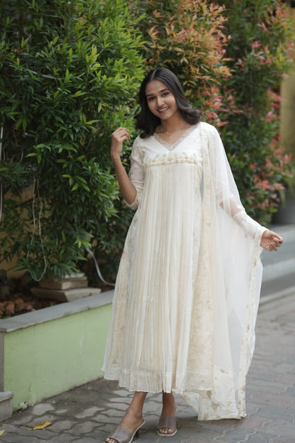Handworked Pleated Kurta with Dupatta