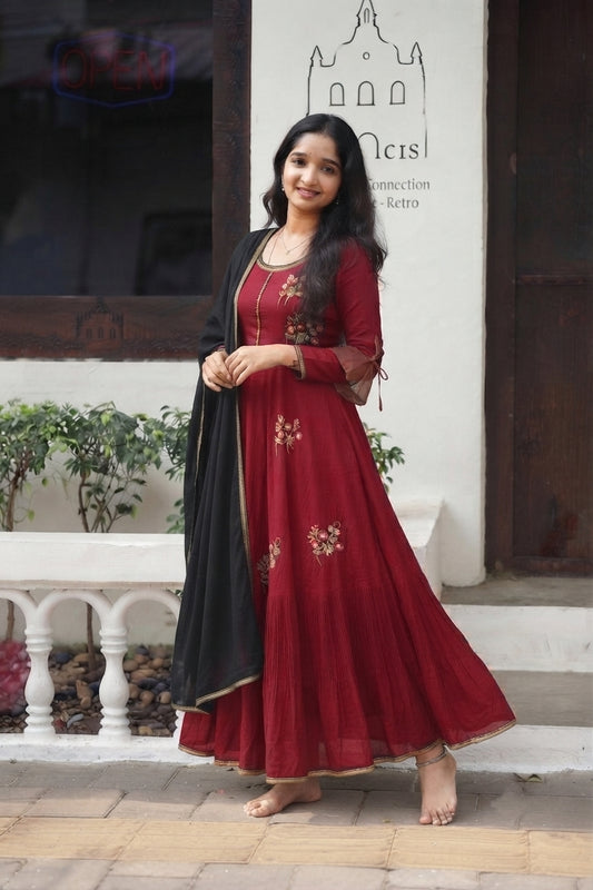Handworked Pleated Kurta with Dupatta