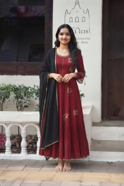 Handworked Pleated Kurta with Dupatta