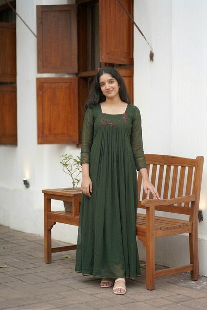 Handworked Pleated Kurta with Dupatta