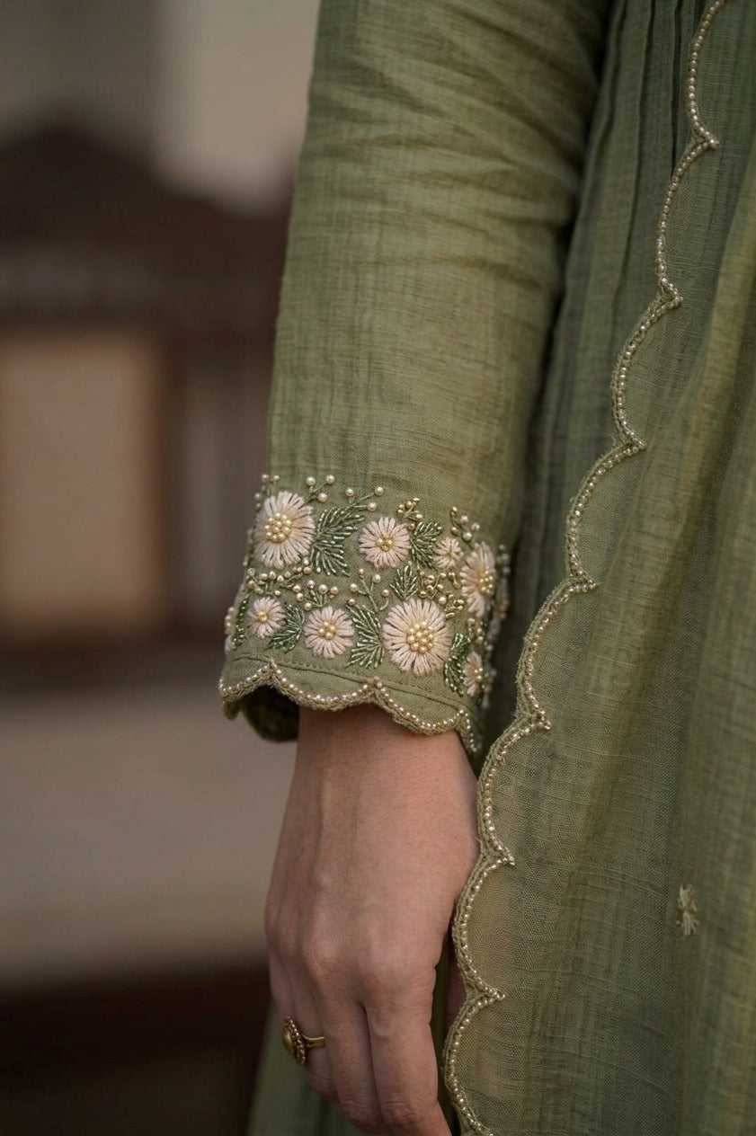 Handworked Pleated Kurta with scalloped dupatta