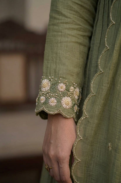 Handworked Pleated Kurta with scalloped dupatta