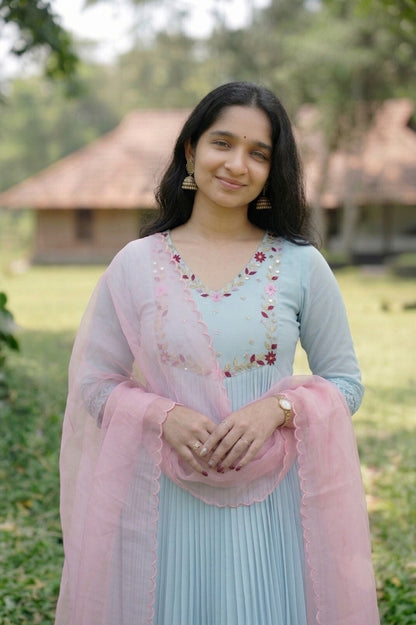 Handworked Pleated Kurta with Dupatta